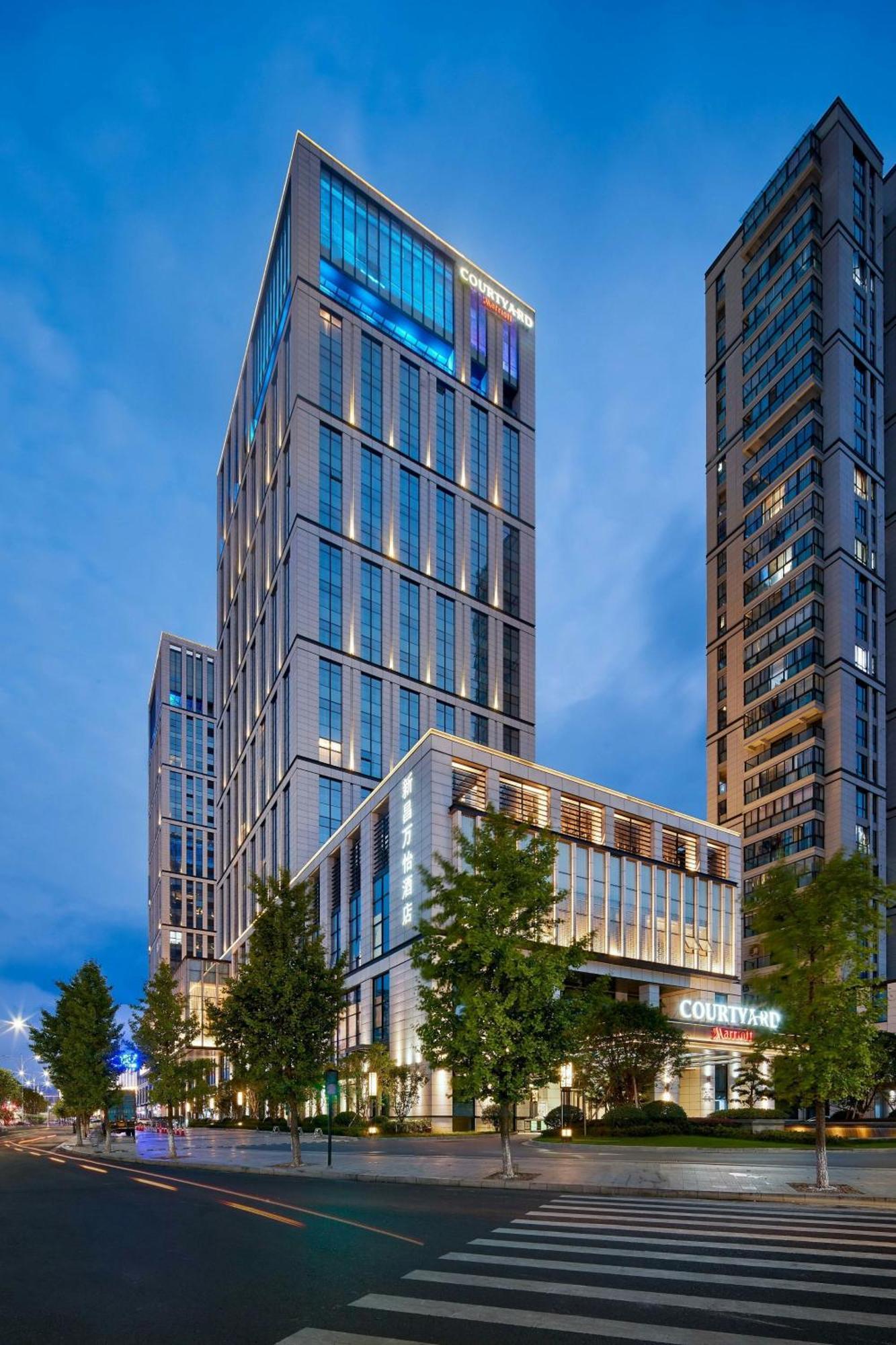 คอร์ตยาร์ด ซินฉาง Hotel Xinchang ภายนอก รูปภาพ