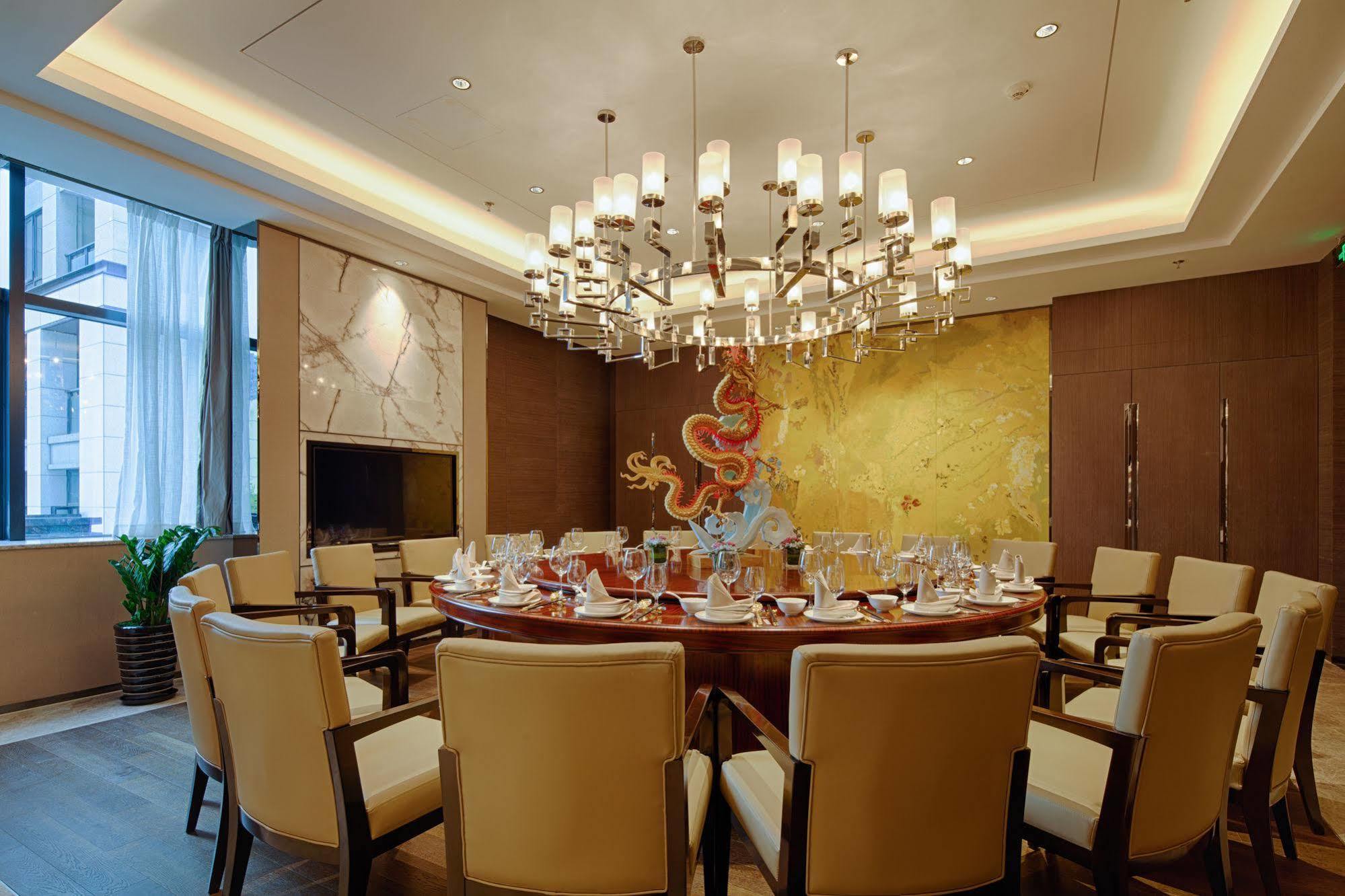 คอร์ตยาร์ด ซินฉาง Hotel Xinchang ภายนอก รูปภาพ