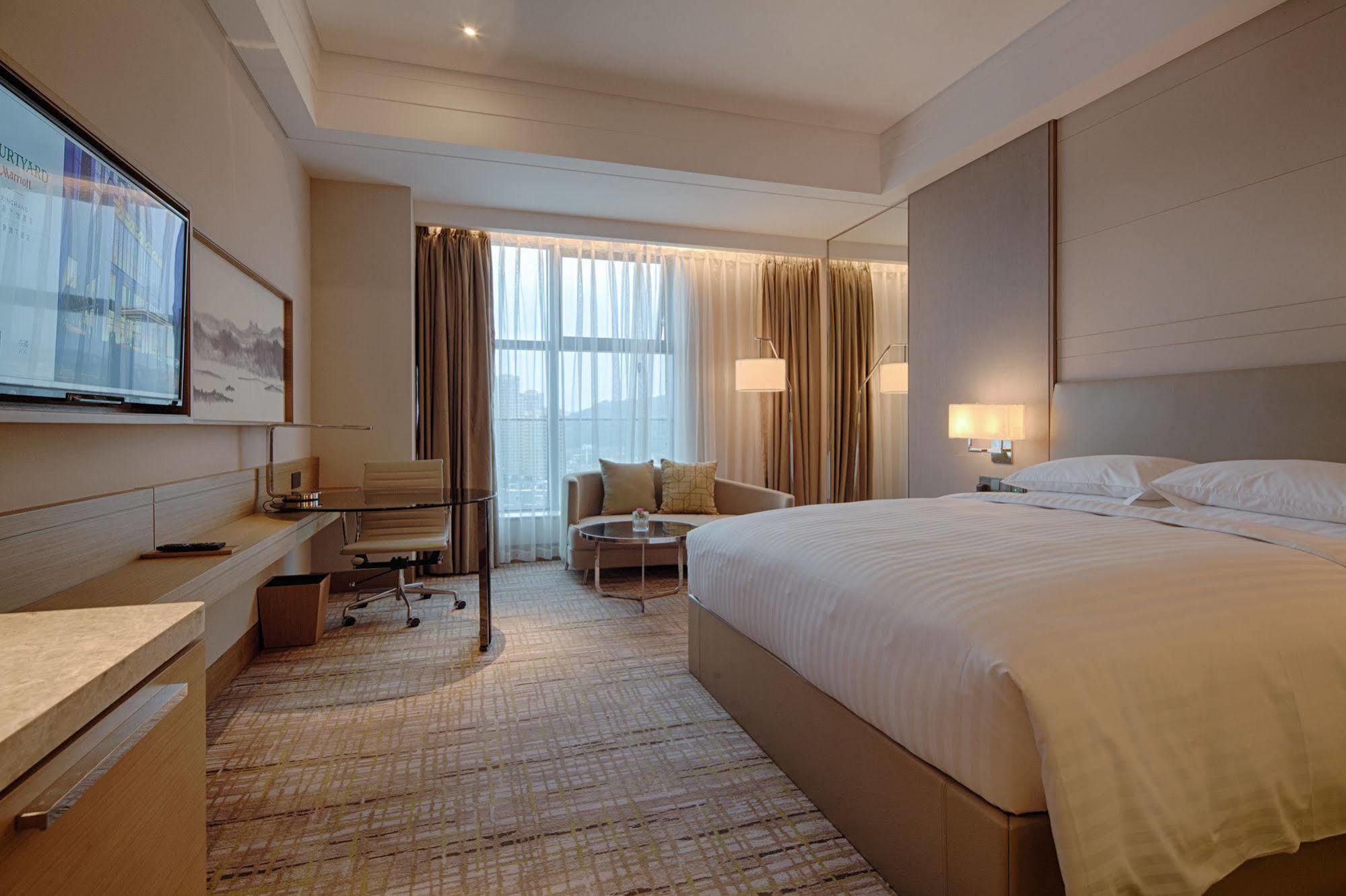 คอร์ตยาร์ด ซินฉาง Hotel Xinchang ภายนอก รูปภาพ